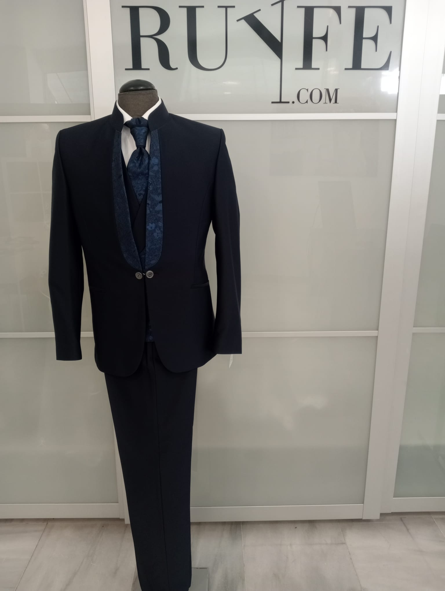 Ruyfe |Trajes de Novio |OUTLET Trajes |